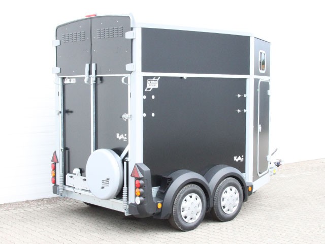 Ifor Williams Pferdeanhänger HB506|Sattelkammer|schwarz-Neu – Bild 3
